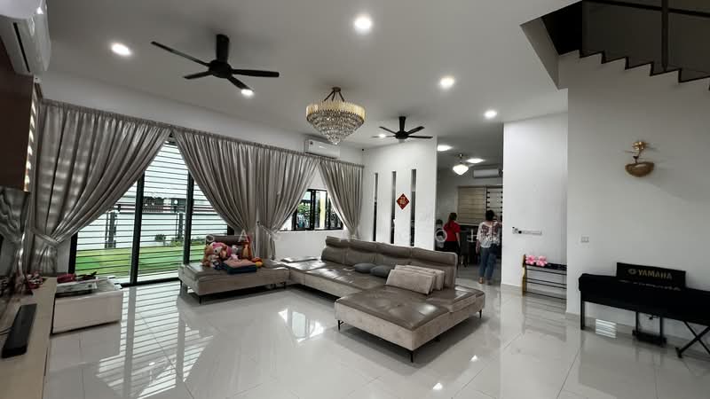 Semi-Detached House for Sale in Bandar Kinrara (Selangor) - Sasha Goh - Living Room - PropertyGuru.com.my