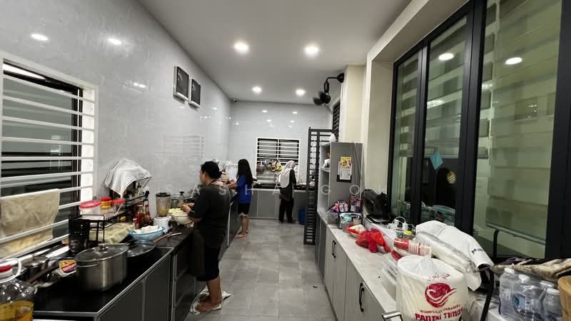 Semi-Detached House for Sale in Bandar Kinrara (Selangor) - Sasha Goh - Kitchen - PropertyGuru.com.my