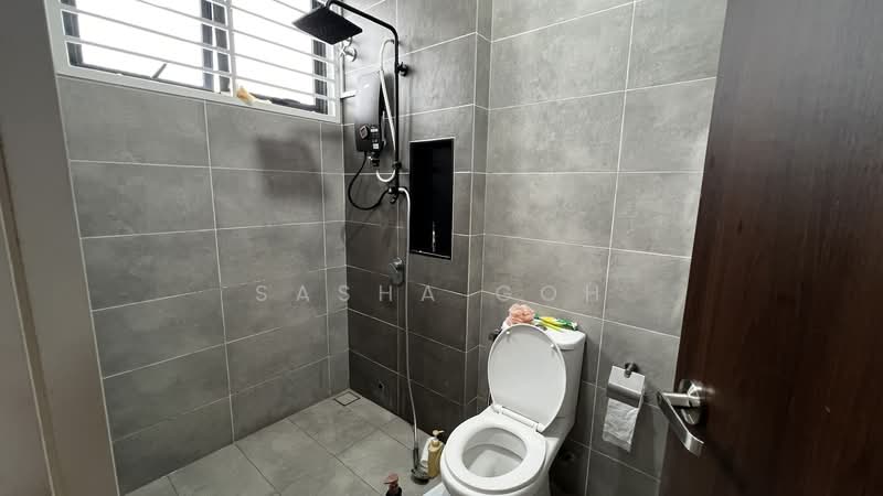 Semi-Detached House for Sale in Bandar Kinrara (Selangor) - Sasha Goh - Bathroom - PropertyGuru.com.my