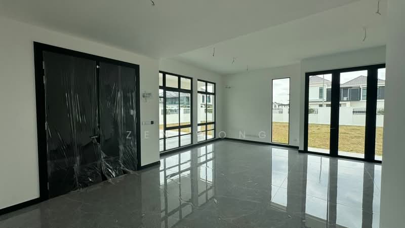 Semi-Detached House for Sale in Setia Tropika (Johor Bahru) - Zen Wong - Living Room - PropertyGuru.com.my