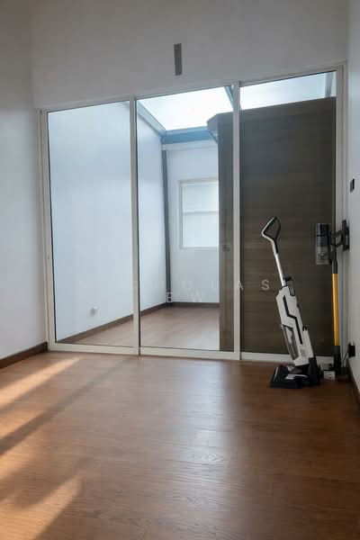 Semi-Detached House for Sale in Taman Bukit Serdang (Seri Kembangan) - Nicholas Lew - Interior - PropertyGuru.com.my