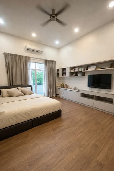 Semi-Detached House for Sale in Taman Bukit Serdang (Seri Kembangan) - Nicholas Lew - Bedroom - PropertyGuru.com.my