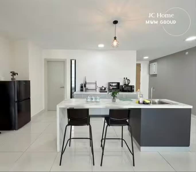 Service Residence for Sale at Southkey Mosaic - Eric Lee - Kitchen - PropertyGuru.com.my