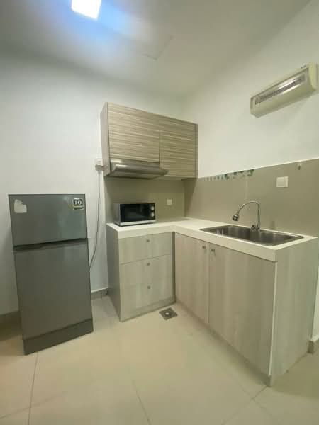 Kondominium untuk Dijual di PARC Regency (Residensi Masai) - Lisa Pon - Kitchen - PropertyGuru.com.my