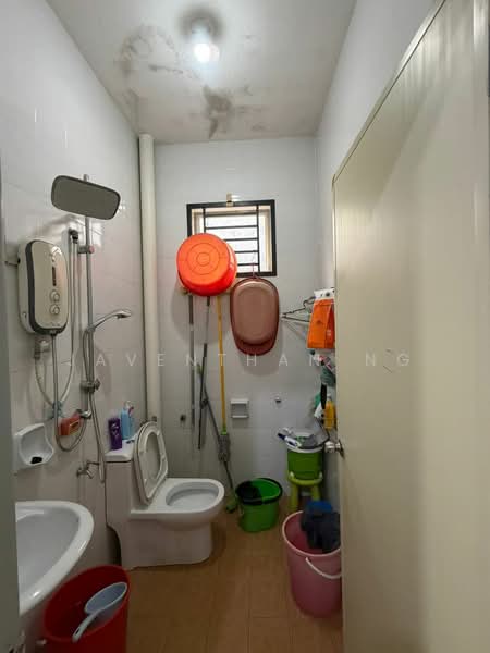 1-storey Terraced House for Sale in Taman Mount Austin (Tebrau) - Javenthan Ng - Bathroom - PropertyGuru.com.my