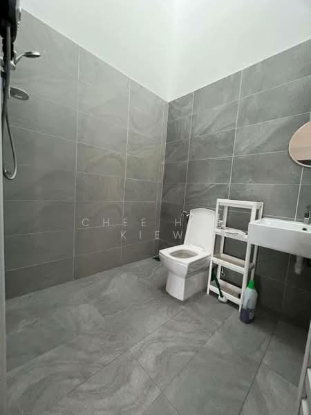 Terraced House for Sale in Ipoh (Perak) - Chee Hoe Kiew - Bathroom - PropertyGuru.com.my