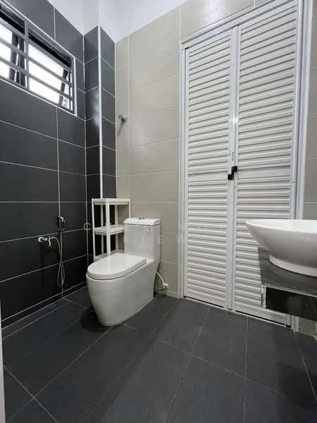 Terraced House for Sale in Ipoh (Perak) - Chee Hoe Kiew - Bathroom - PropertyGuru.com.my