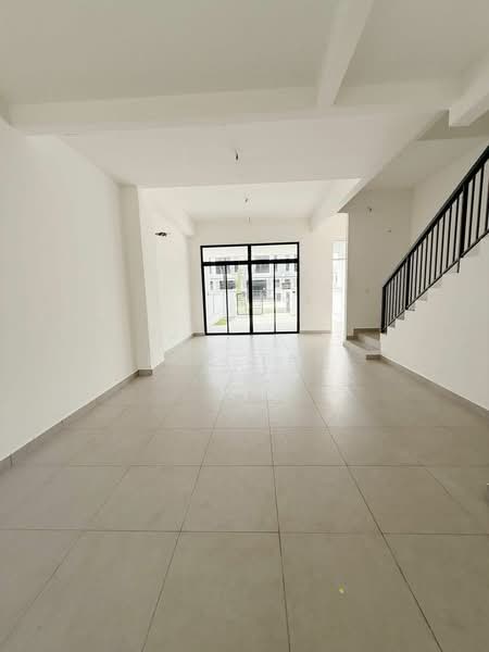 2-storey Terraced House for Sale in Taman Mount Austin (Tebrau) - Eve Tan - Living Room - PropertyGuru.com.my