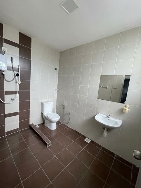 Rumah Bandar untuk Disewa di Bandar Saujana Putra (Tanjong Duabelas) - Jason Chin - Bathroom - PropertyGuru.com.my
