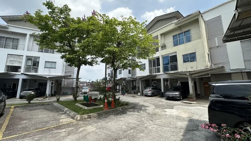 Townhouse for Sale in Kampung Sungai Kayu Ara (Petaling Jaya) - Chor Wai Chan - Exterior - PropertyGuru.com.my