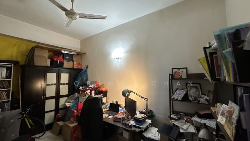 Townhouse for Sale in Kampung Sungai Kayu Ara (Petaling Jaya) - Chor Wai Chan - Study - PropertyGuru.com.my