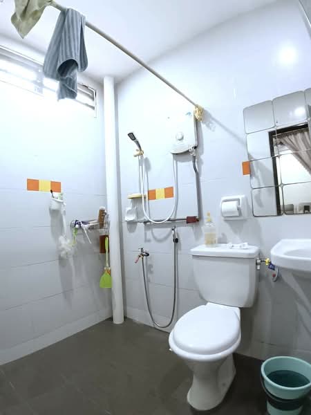 Rumah Teres 2 Tingkat untuk Dijual di Taman Desa Tebrau (Tebrau) - Karl Lim - Bathroom - PropertyGuru.com.my