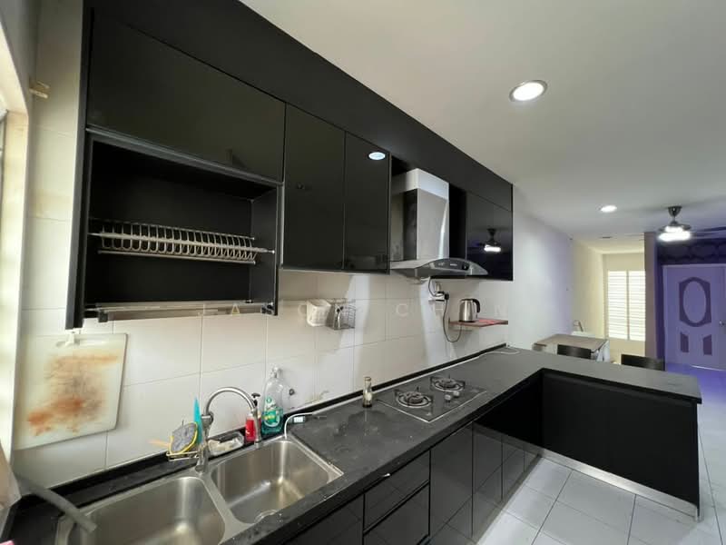 Townhouse for Rent in Puchong (Selangor) - Jason Chin - Kitchen - PropertyGuru.com.my