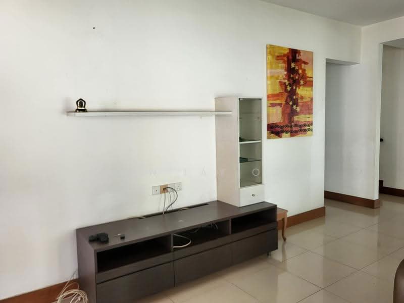 3-storey Terraced House for Sale in Batu Uban (Gelugor) - Alice Ooi - Living Room - PropertyGuru.com.my