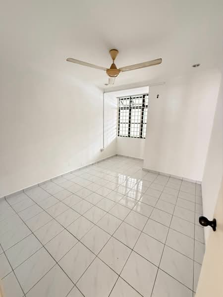 2-storey Terraced House for Sale in Taman Desa Cemerlang (Ulu Tiram) - Wallace Ang - Interior - PropertyGuru.com.my