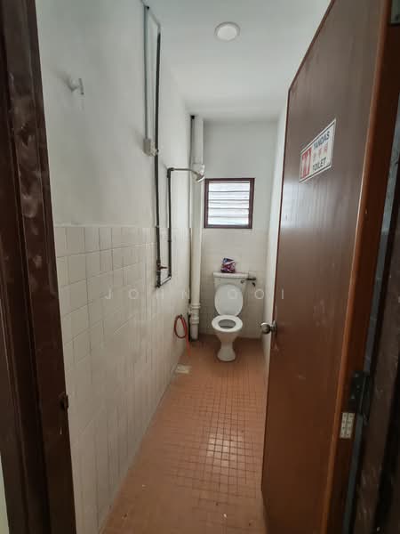 Office for Rent in Taman Sri Gombak (Gombak) - John Ooi - Bathroom - PropertyGuru.com.my