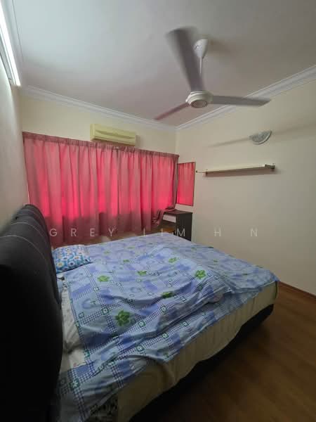 Apartment for Sale at Sea Park Apartment - Grey Lim H N - Bedroom - PropertyGuru.com.my