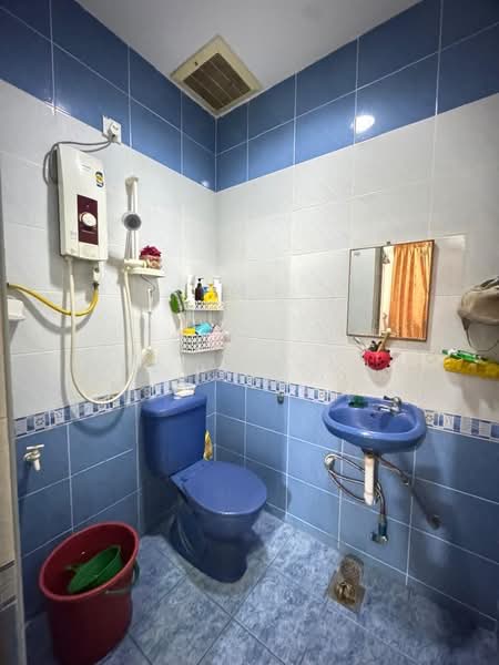 1-storey Terraced House for Sale in Taman Universiti (Skudai) - Wallace Ang - Bathroom - PropertyGuru.com.my
