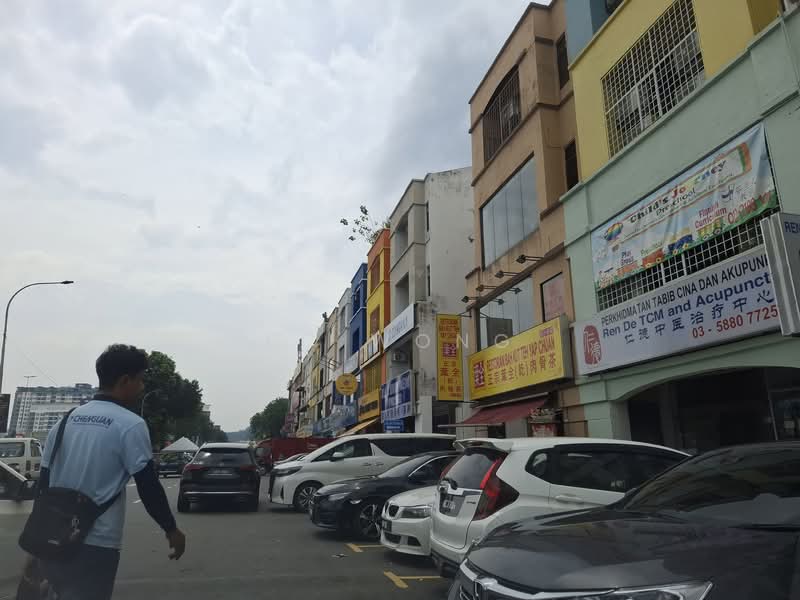 Shop for Rent in Bandar Puchong Utama (Puchong) - FC Wong - Exterior - PropertyGuru.com.my