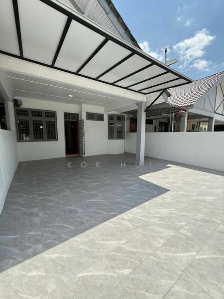 1-storey Terraced House for Sale in Taman Molek (Johor Bahru) - Kok Hui - Exterior - PropertyGuru.com.my