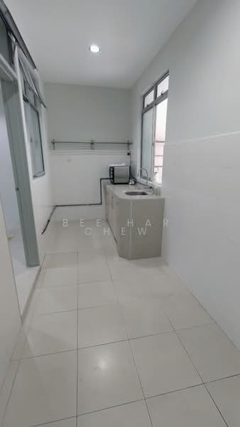2-storey Terraced House for Sale in Setia Indah (Setia Alam) - Bee Har Chew - Kitchen - PropertyGuru.com.my
