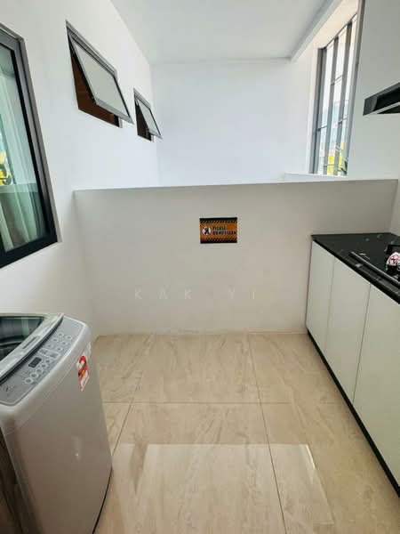 Servis Apartment untuk Dijual di Ambience Residence (Residensi Nikel) - Kak Yi - Yard/Wet Kitchen - PropertyGuru.com.my