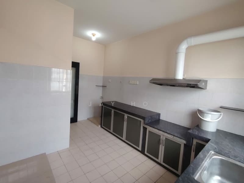 1.5-storey Terraced House for Rent in Johor Bahru (Johor) - Jay Ho - Kitchen - PropertyGuru.com.my
