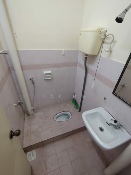 1.5-storey Terraced House for Rent in Johor Bahru (Johor) - Jay Ho - Bathroom - PropertyGuru.com.my