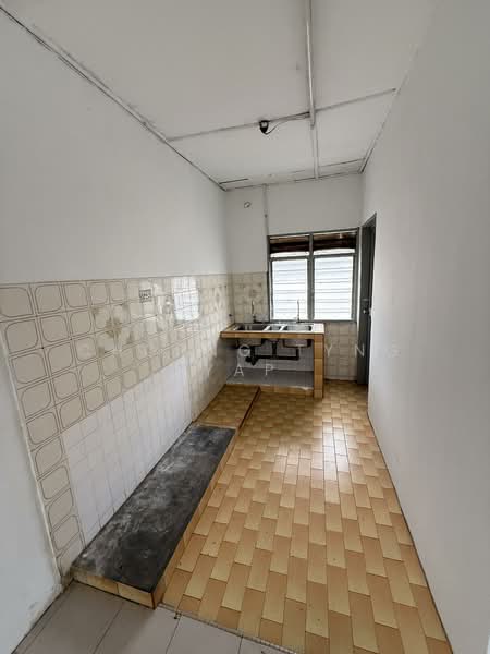 Flat for Sale at SS 13 Flat - Chorng Tyng Yap - Kitchen - PropertyGuru.com.my
