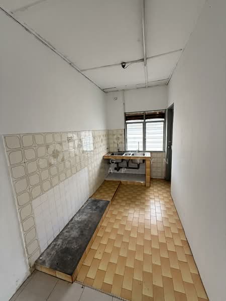 Flat for Sale at SS 13 Flat - Chorng Tyng Yap - Kitchen - PropertyGuru.com.my
