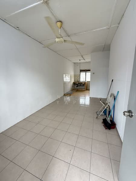 Flat for Sale at SS 13 Flat - Chorng Tyng Yap - Kitchen - PropertyGuru.com.my