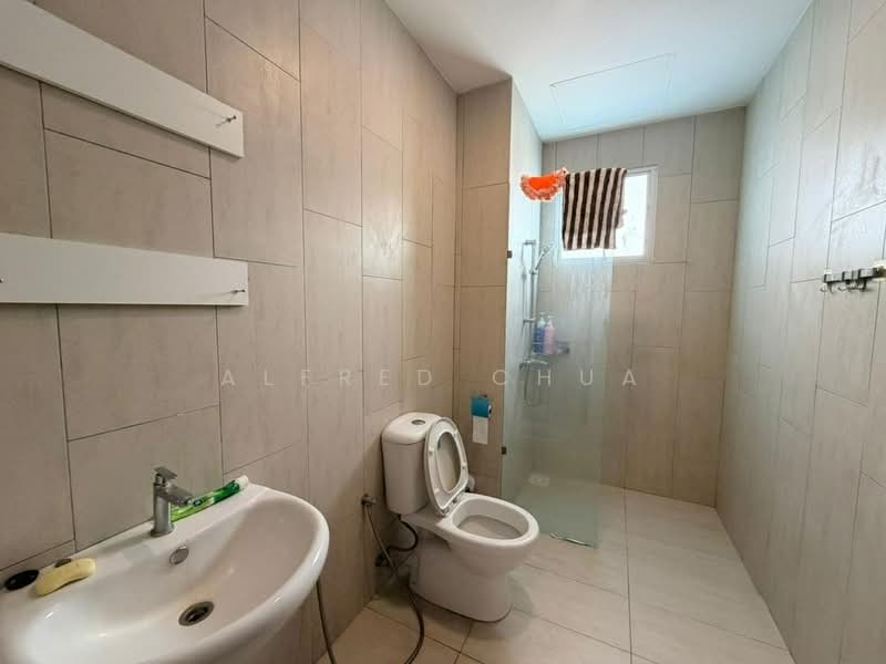Apartment for Sale at Liberty Grove - Alfred Chua - Bathroom - PropertyGuru.com.my