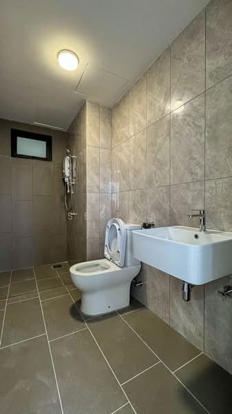 Tuai Residence untuk Untuk Disewa - RM 2,000 /bulan, Apr 2026 - Bathroom - PropertyGuru.com.my