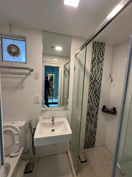 Service Residence for Rent at Maritime Suite - Derrick . - Bathroom - PropertyGuru.com.my