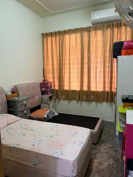 Rumah Teres 1 Tingkat untuk Dijual di Taman Serangkai (Jalan Klang Lama (Old Klang Road)) - Bobo Lee - Bedroom - PropertyGuru.com.my