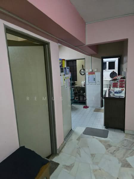 Apartment for Sale at Pangsapuri Seri Gembira - Remus Chen - Kitchen - PropertyGuru.com.my