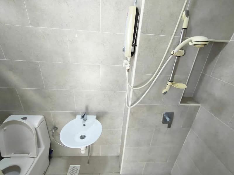Service Residence for Rent at Cube 8 Teens - Le Ching . - Bathroom - PropertyGuru.com.my