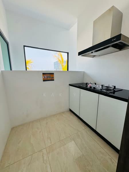 Servis Apartment untuk Dijual di Ambience Residence (Residensi Nikel) - Kak Yi - Yard/Wet Kitchen - PropertyGuru.com.my