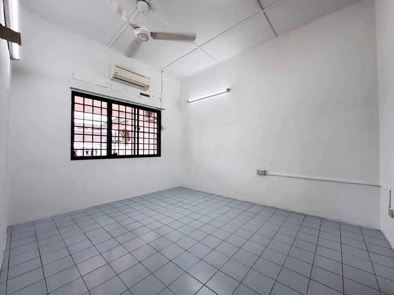 1-storey Terraced House for Sale in Taman Johor Jaya (Johor Bahru) - Wendy Too - Interior - PropertyGuru.com.my