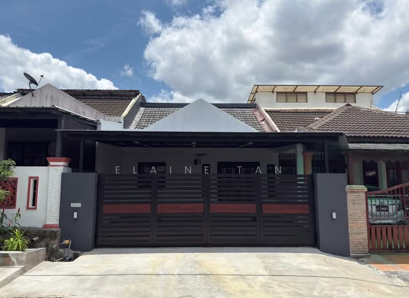 1-storey Terraced House for Sale in Skudai (Johor) - Elaine Tan - Exterior - PropertyGuru.com.my