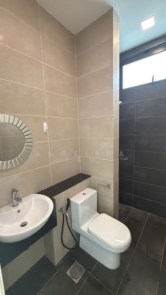 Rumah Berkembar untuk Disewa di Iskandar Puteri (Nusajaya) (Johor) - Angelina Tan - Bathroom - PropertyGuru.com.my