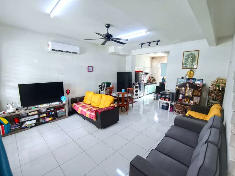 2-storey Terraced House for Sale in Setia Eco Gardens (Gelang Patah) - Karl Lim - Living Room - PropertyGuru.com.my