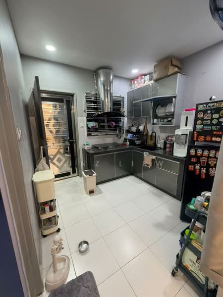 2-storey Terraced House for Sale in Skudai (Johor) - Junz Liew - Kitchen - PropertyGuru.com.my
