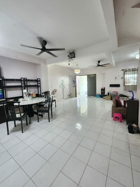2-storey Terraced House for Sale in Taman Putri Kulai (Kulai) - Iden Tan - Living Room - PropertyGuru.com.my