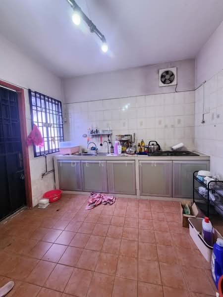 2-storey Terraced House for Sale in Taman Putri Kulai (Kulai) - Iden Tan - Kitchen - PropertyGuru.com.my