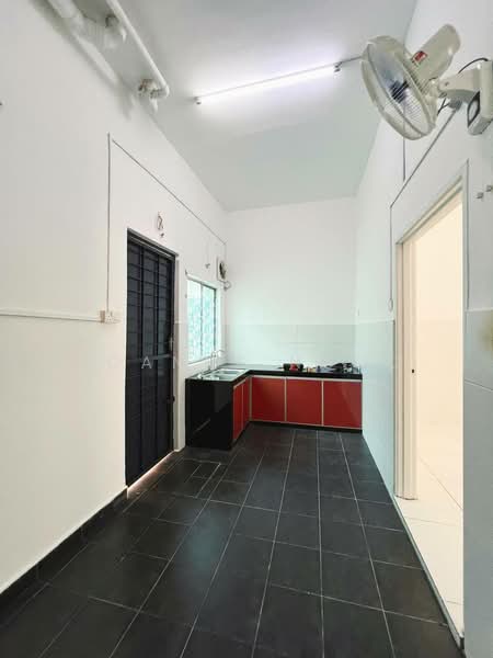 2-storey Terraced House for Rent in Kulai (Johor) - Joanne Ngoo - Kitchen - PropertyGuru.com.my