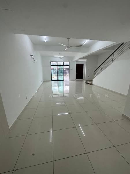 2-storey Terraced House for Rent in Johor Bahru (Johor) - Jun Weng Tan - Living Room - PropertyGuru.com.my