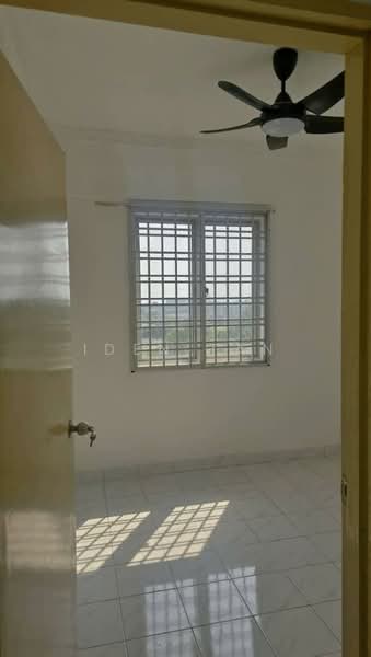 Apartment for Sale at Pangsapuri Persiaran Tanjung - Iden Tan - Interior - PropertyGuru.com.my