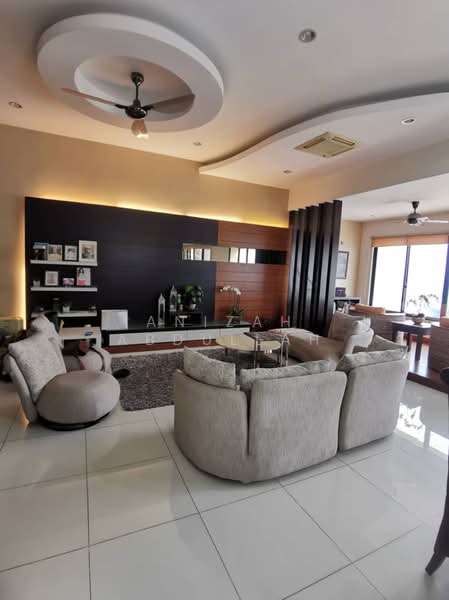 Everest Tower untuk Untuk Dijual - RM 1,500,000, Apr 2026 - Living Room - PropertyGuru.com.my
