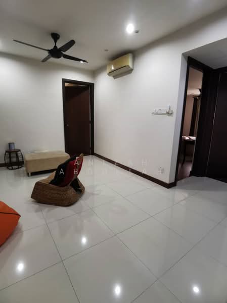 Everest Tower untuk Untuk Dijual - RM 1,500,000, Apr 2026 - Living Room - PropertyGuru.com.my